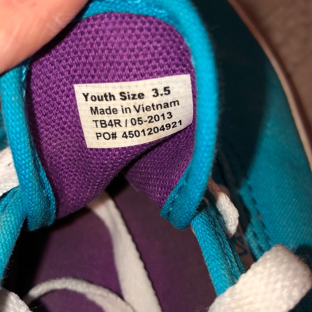 Vans - Picture 5 of 5